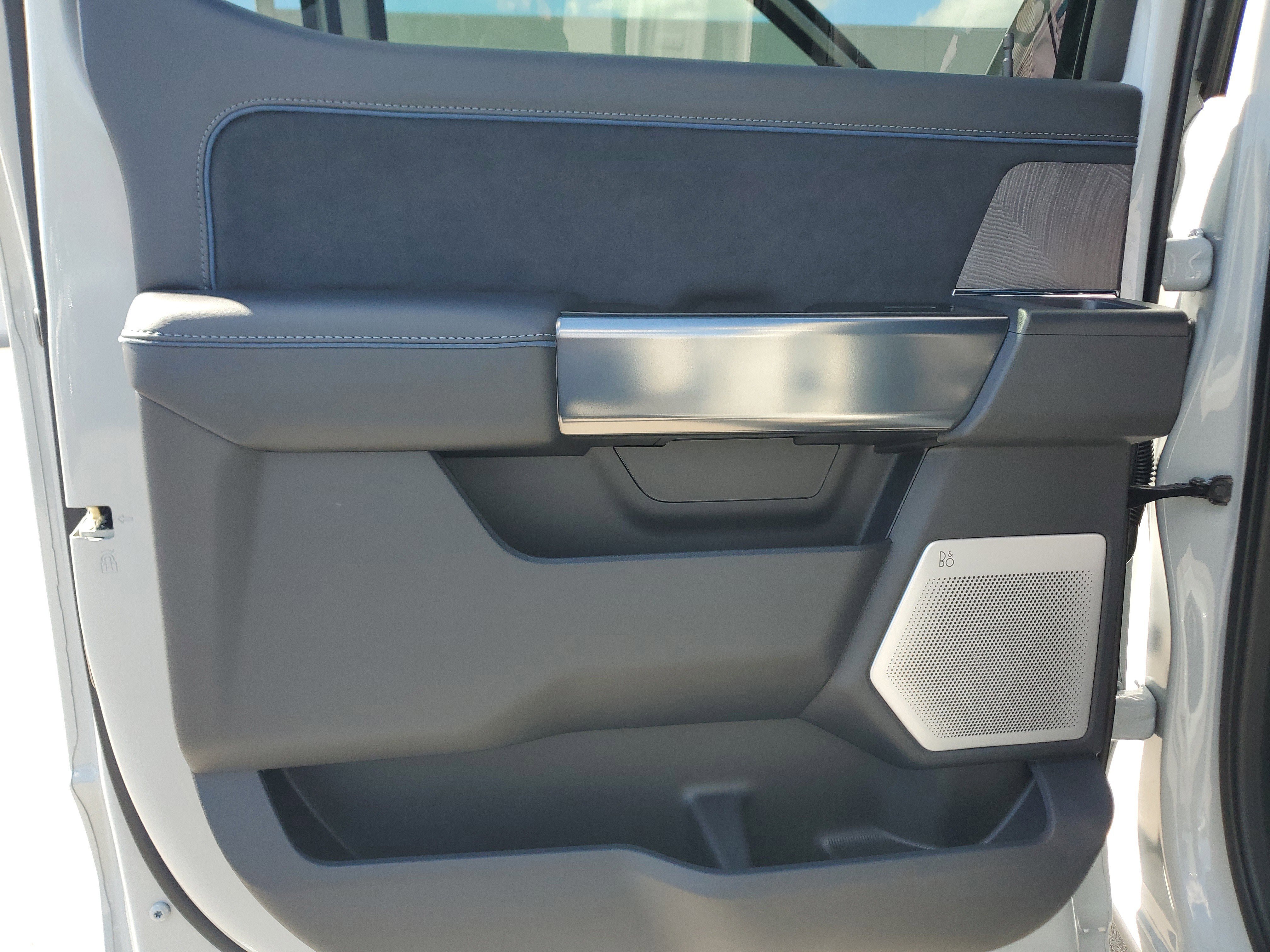 Used 2025 Ford F350 Platinum image 25