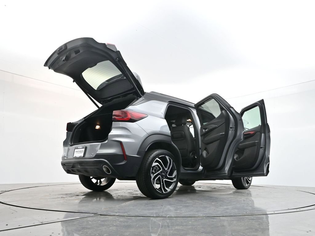 Used 2024 Chevrolet TrailBlazer RS w/ Convenience Package image 42