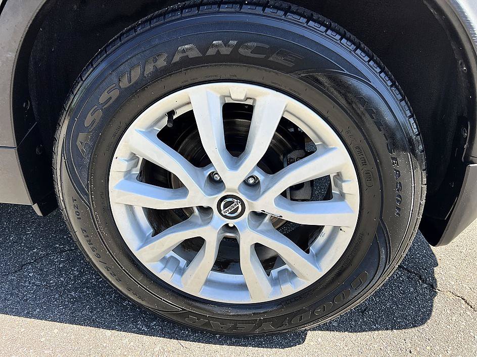 Used 2020 Nissan Rogue SV FWD image 10