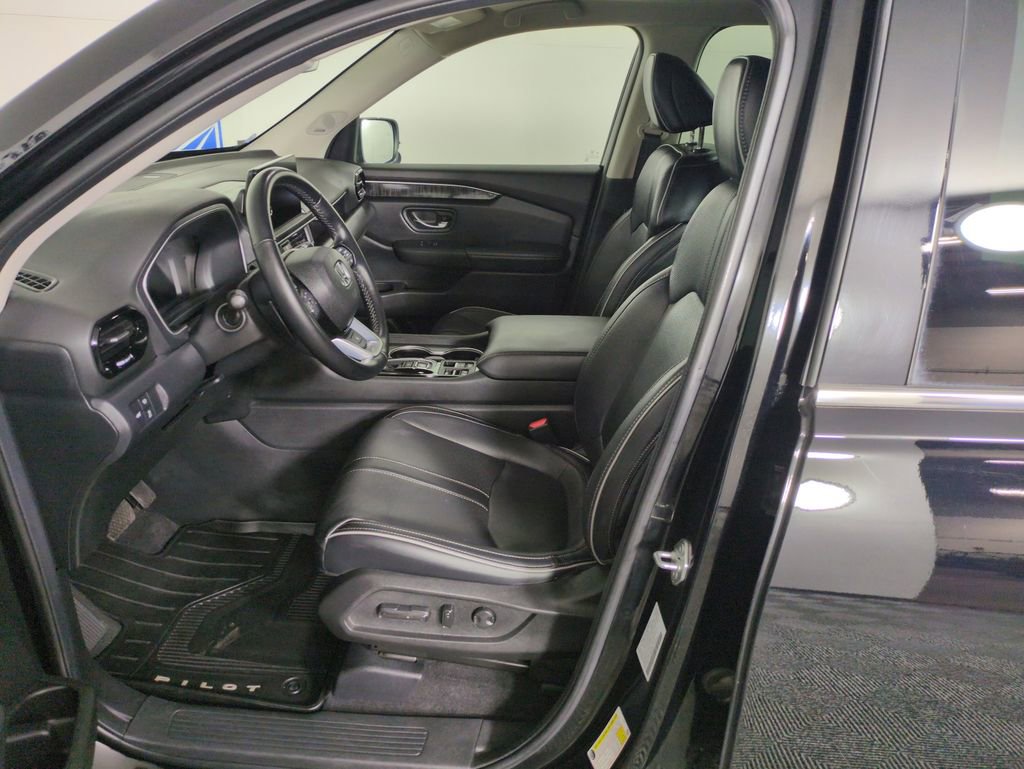 Used 2024 Honda Pilot Elite image 12
