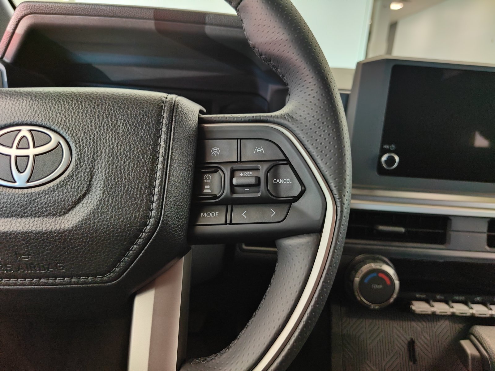 Used 2026 Toyota 4Runner SR5 RWD image 19