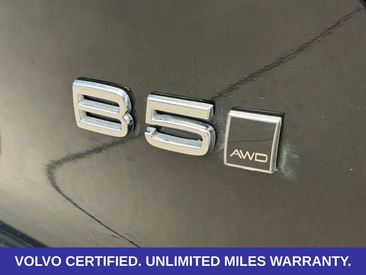 Certified 2026 Volvo XC40 B5 Plus AWD/4WD image 9