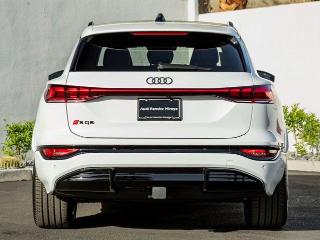 New 2025 Audi SQ6 e-tron Prestige image 8