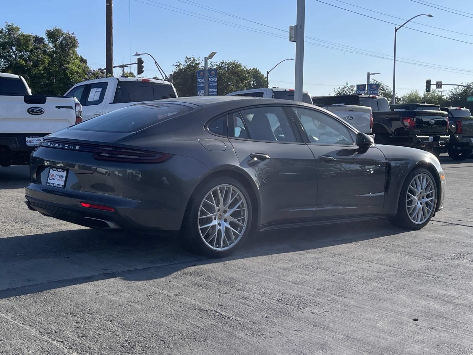 Used 2018 Porsche Panamera 4 AWD/4WD image 3
