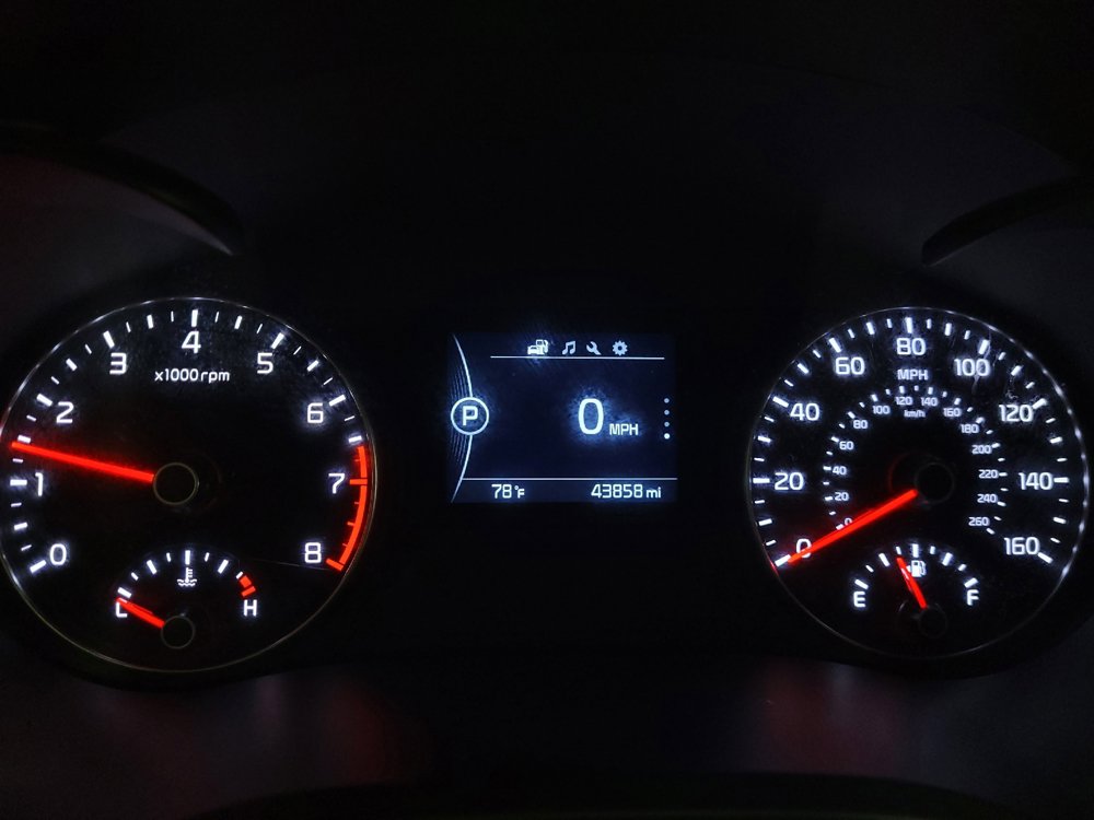 Used 2018 Kia Optima LX w/ 17" Alloy Wheels Package FWD image 23