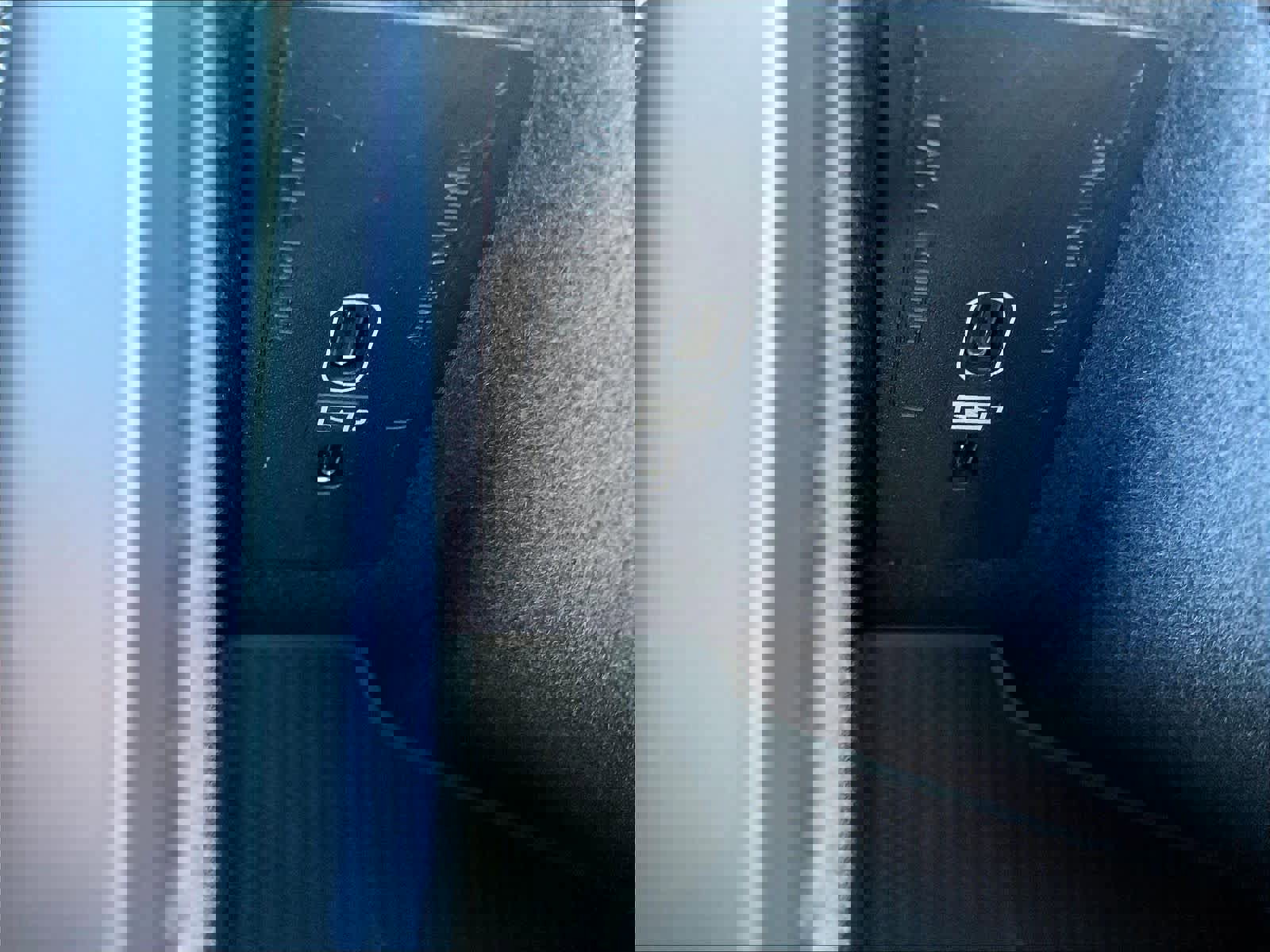 New 2026 Volvo XC60 B5 Plus w/ Protection Package Premier image 23