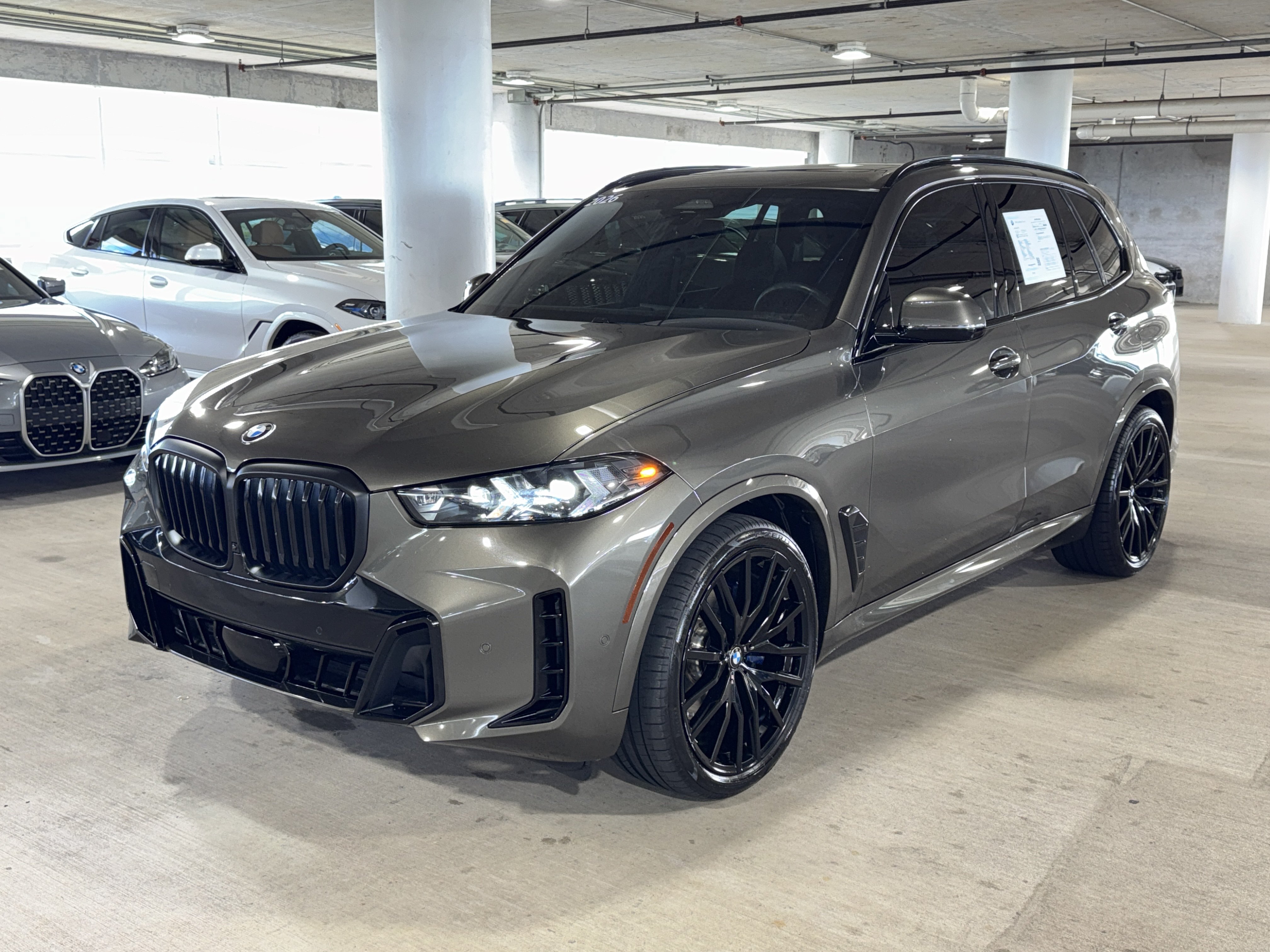 Used 2026 BMW X5 sDrive40i w/ M Sport Package RWD image 4
