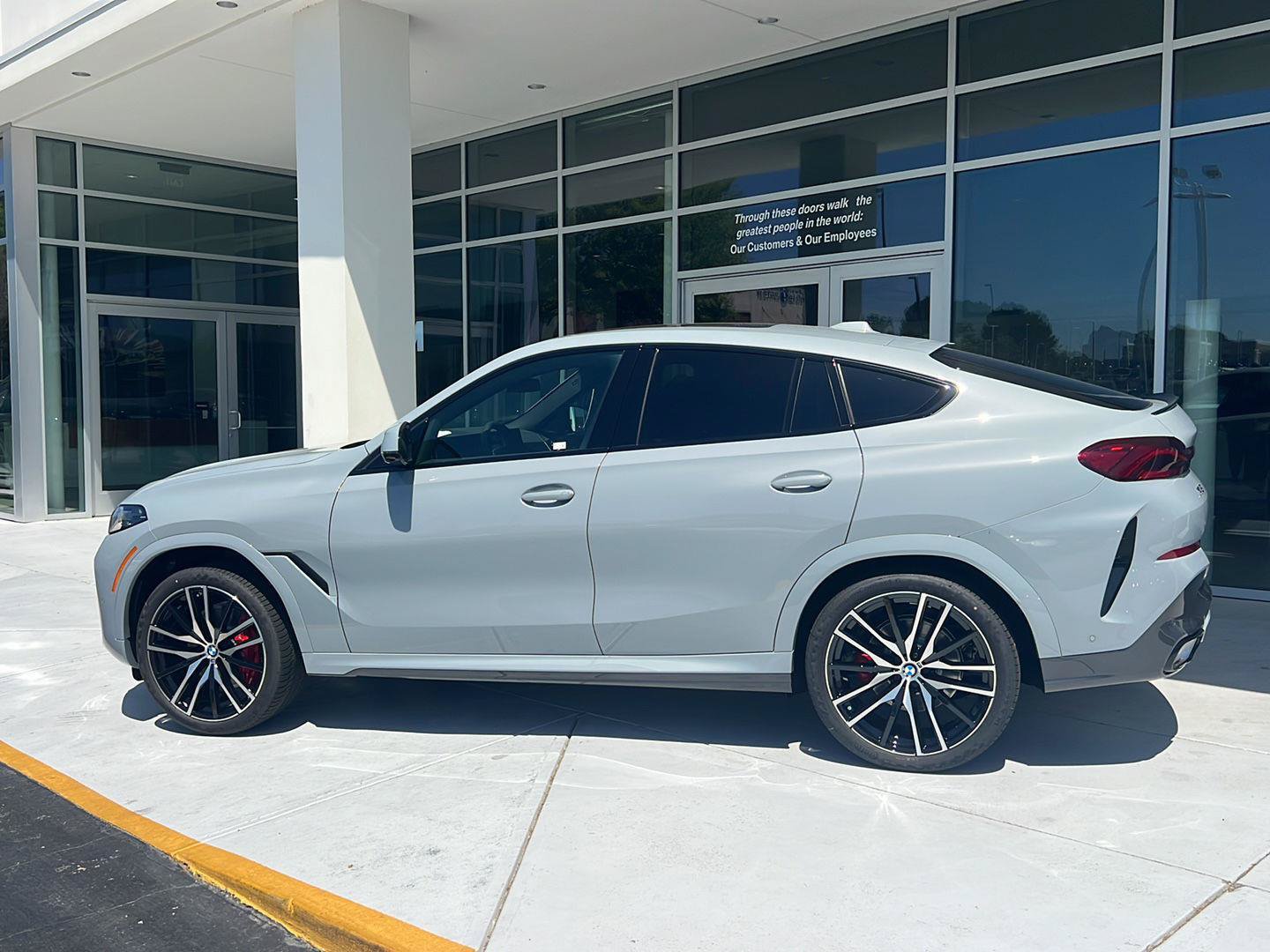 New 2027 BMW X6 xDrive40i AWD/4WD image 3