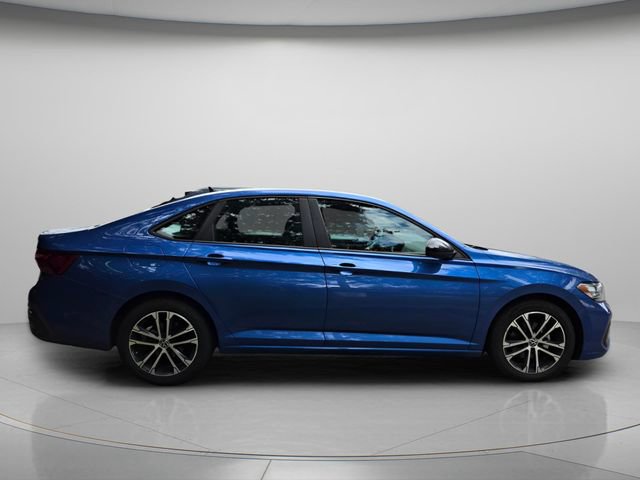 Used 2022 Volkswagen Jetta Sport FWD image 5
