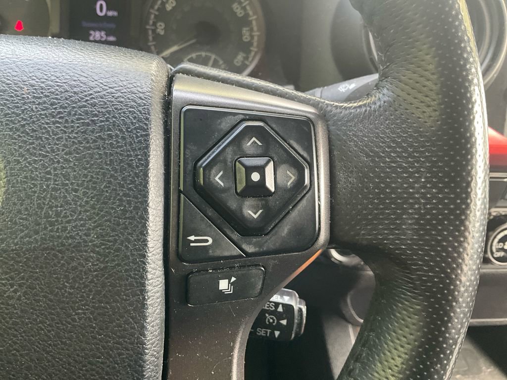 Used 2017 Toyota Tacoma TRD Sport image 20