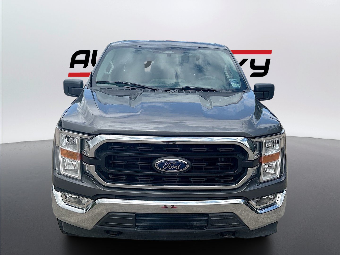 Used 2022 Ford F150 XLT AWD/4WD image 2