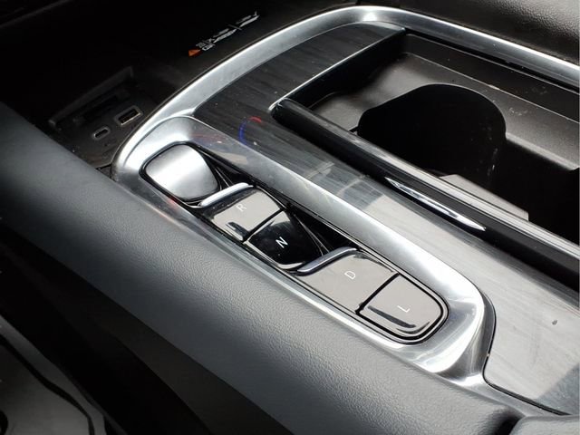 Used 2023 Buick Enclave Essence image 14