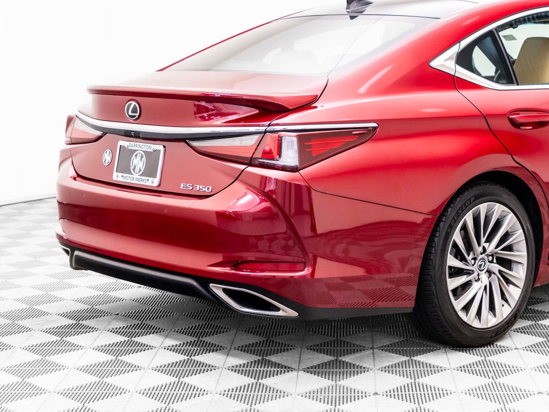 Used 2022 Lexus ES 350 Ultra Luxury w/ Accessory Package 2 image 36