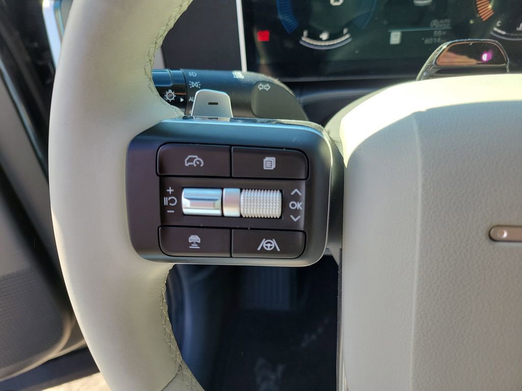 Certified 2025 Hyundai Santa Fe SEL image 25