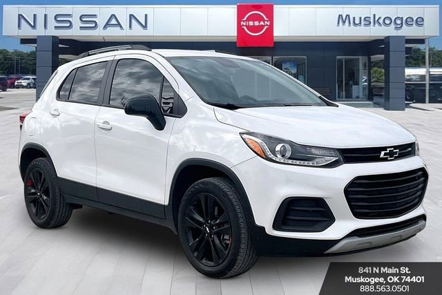 Used 2022 Chevrolet Trax LT w/ Redline Edition AWD/4WD image 1