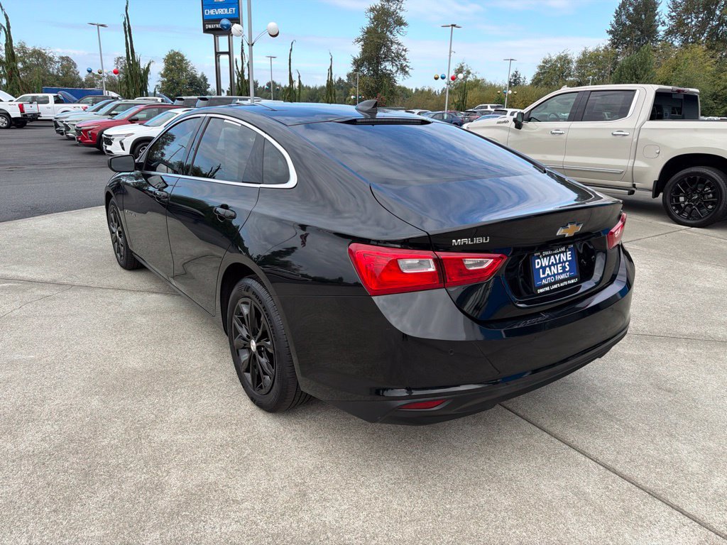 Used 2024 Chevrolet Malibu LT FWD image 3