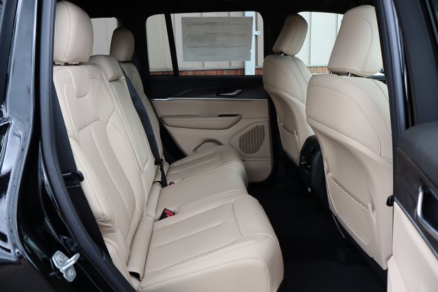 New 2025 Jeep Grand Cherokee Limited image 40