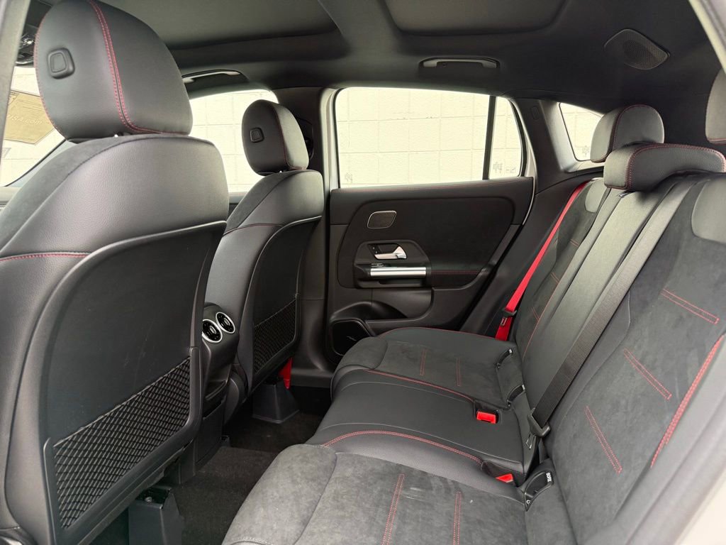 New 2026 Mercedes-Benz GLA 35 AMG 4MATIC image 34