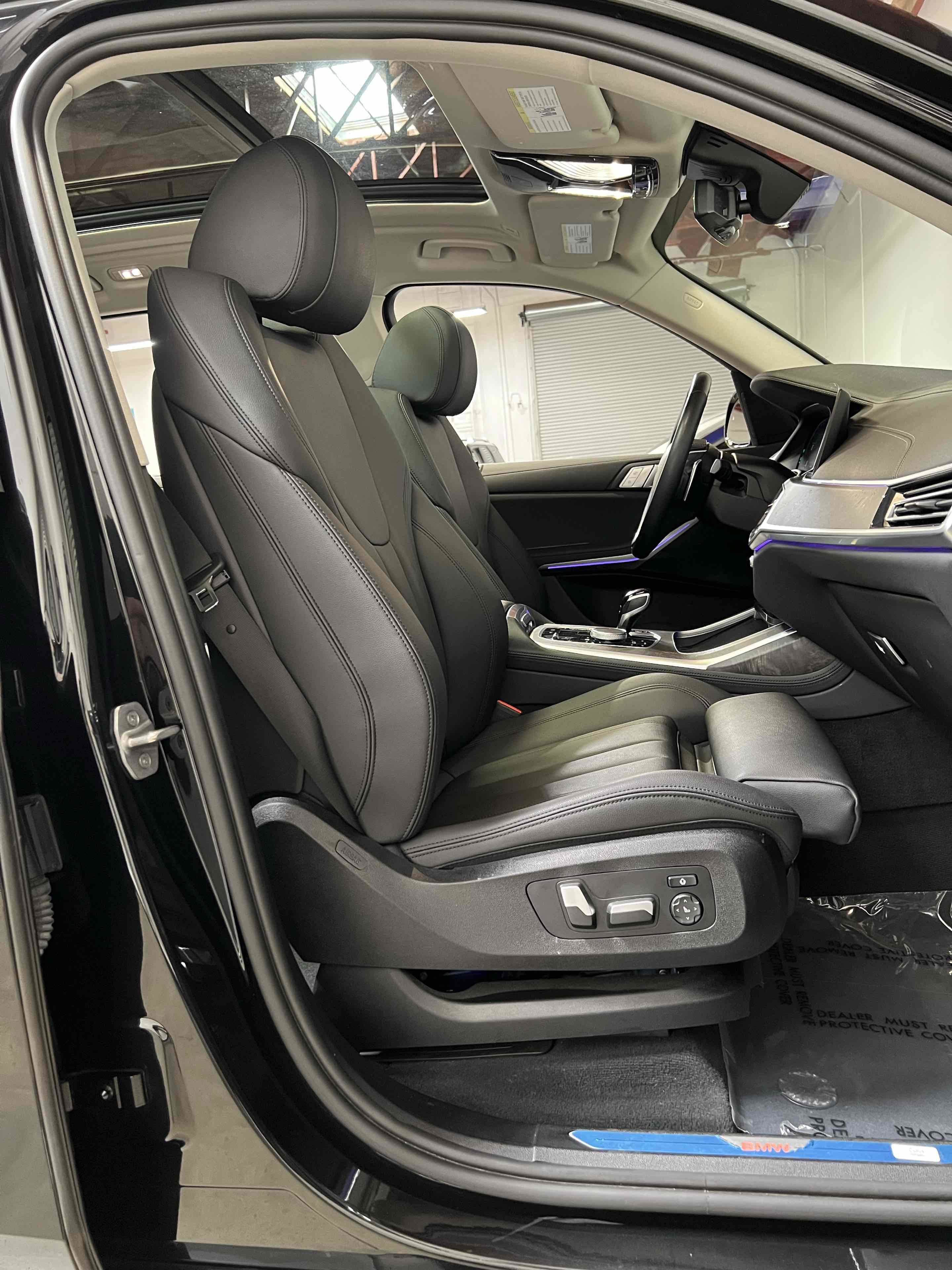 Used 2022 BMW X7 xDrive40i w/ Premium Package AWD/4WD image 48