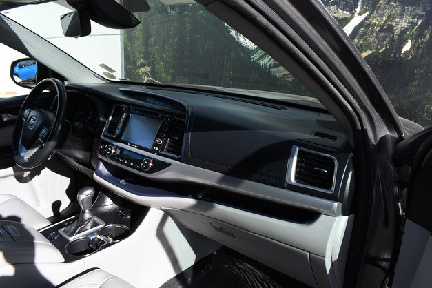 Certified 2017 Toyota Highlander XLE image 25