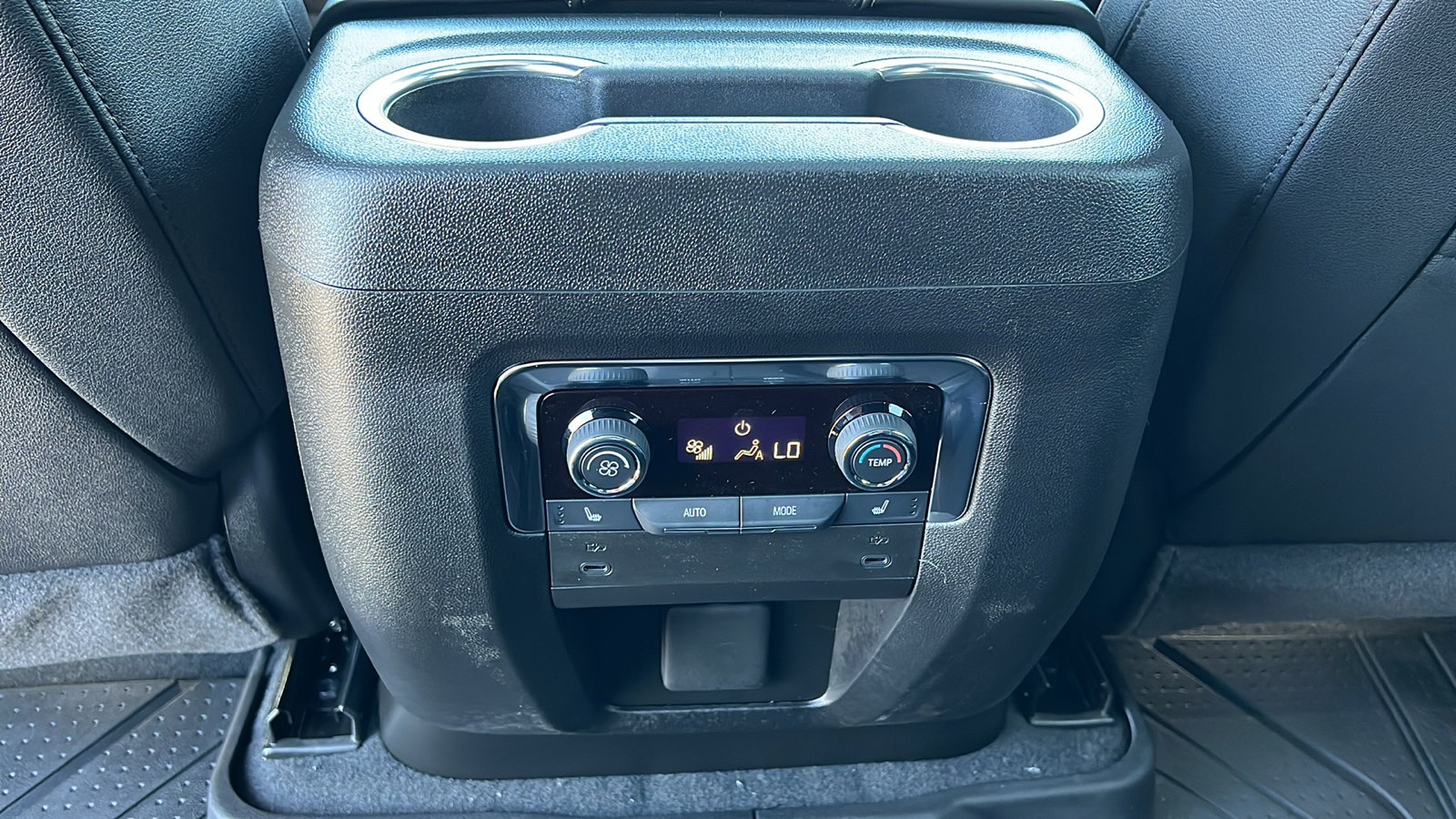 New 2026 Chevrolet Suburban Premier w/ Sun And Tow Package image 18