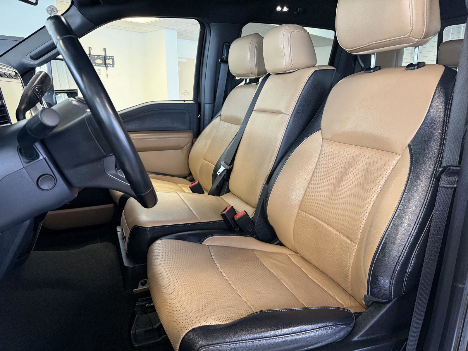 Used 2024 Ford F250 Lariat w/ Chrome Package image 18