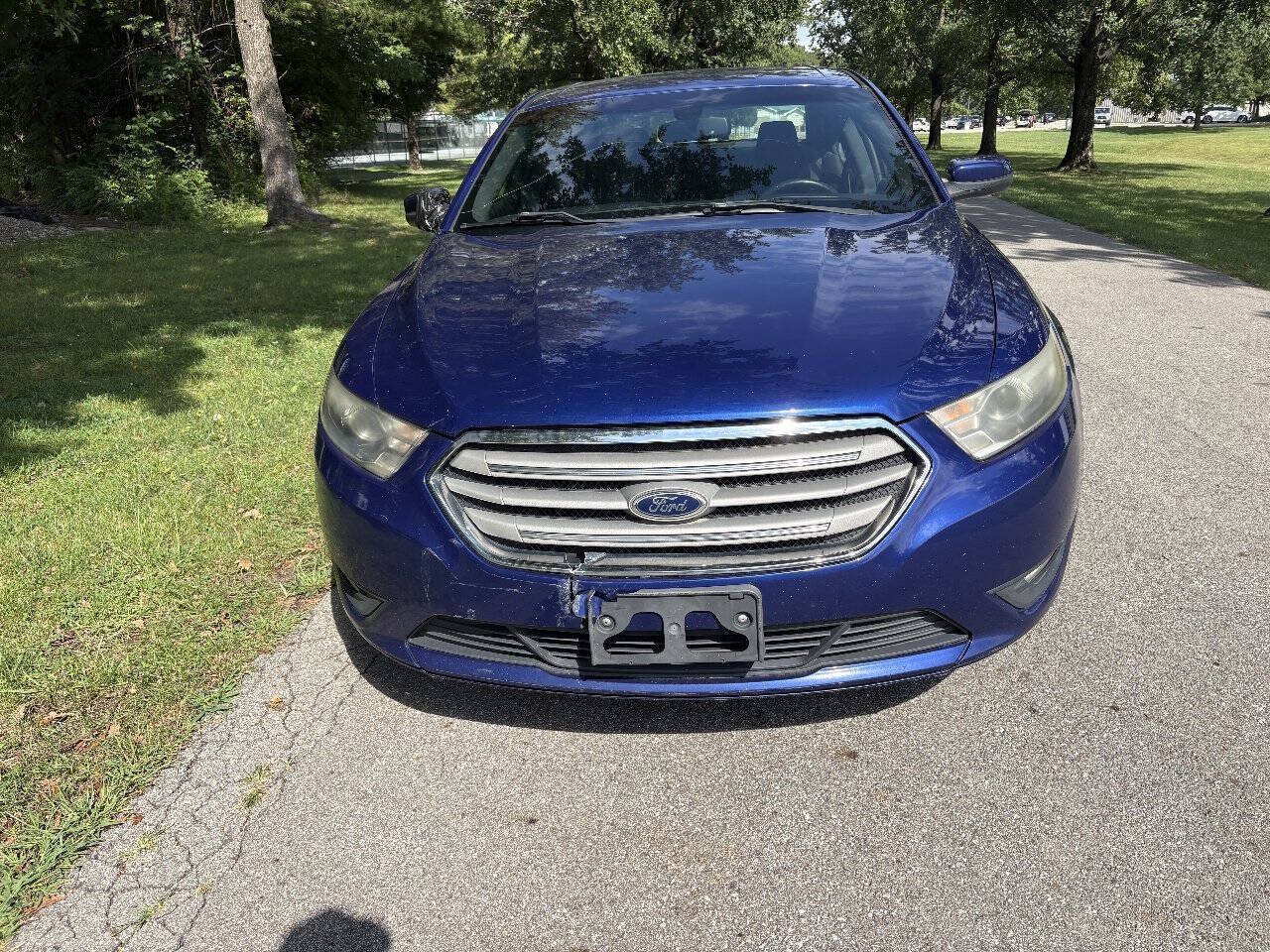 Used 2014 Ford Taurus SEL FWD image 17