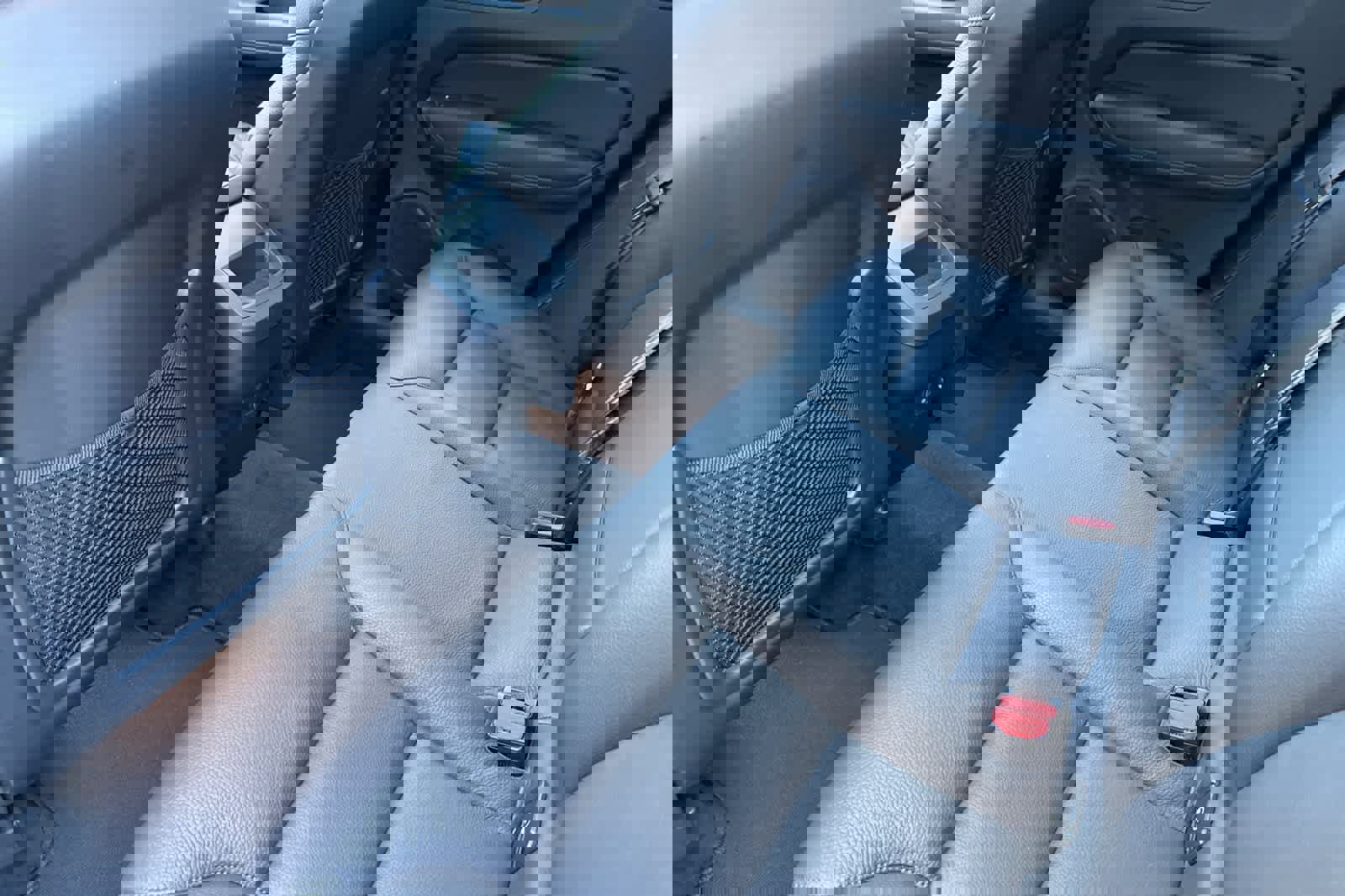 Used 2025 Volvo XC60 B5 Plus image 13