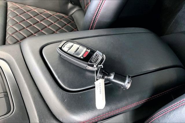 Used 2017 Audi R8 V10 w/ Carbon Exterior Package AWD/4WD image 28