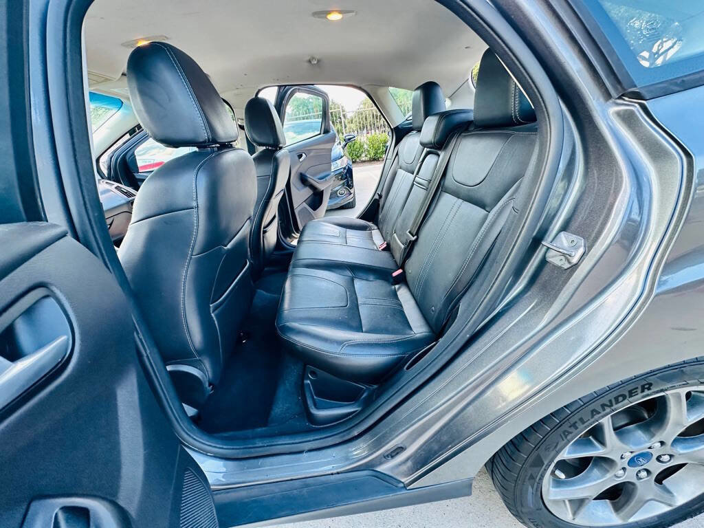 Used 2013 Ford Focus SE image 16