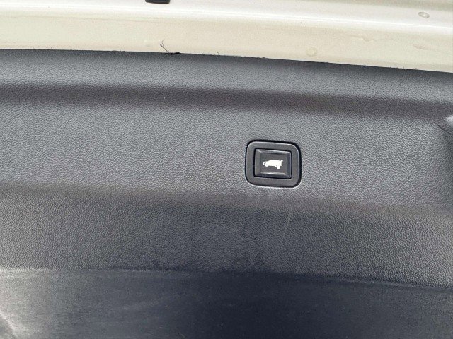 Used 2021 Chevrolet Suburban Premier w/ Premium Package image 56