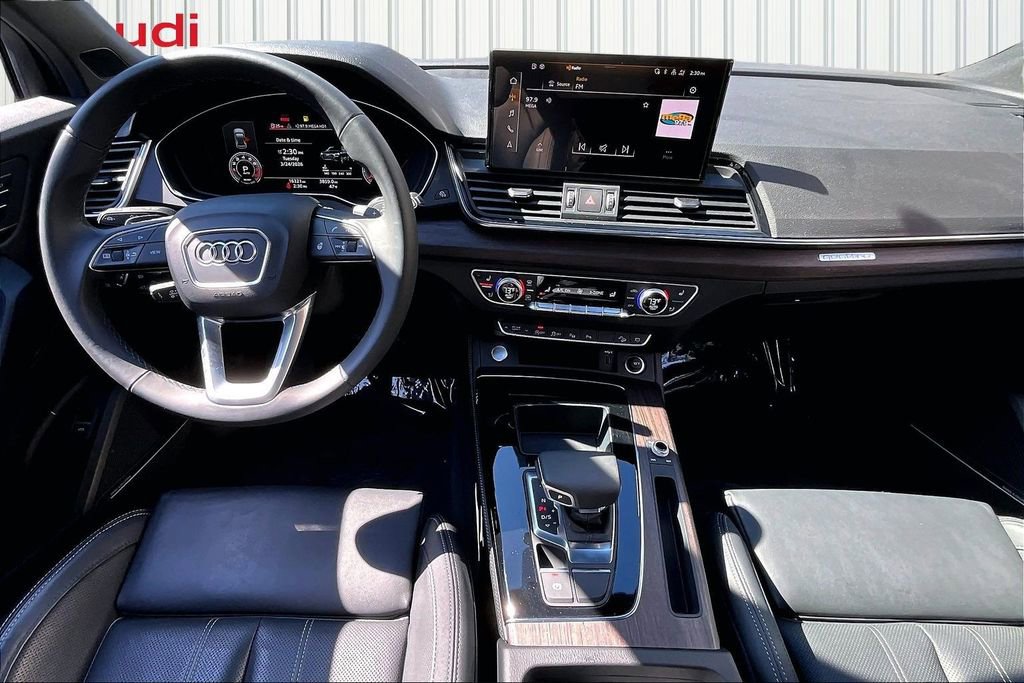 Used 2023 Audi Q5 2.0T Prestige w/ Prestige Package image 7