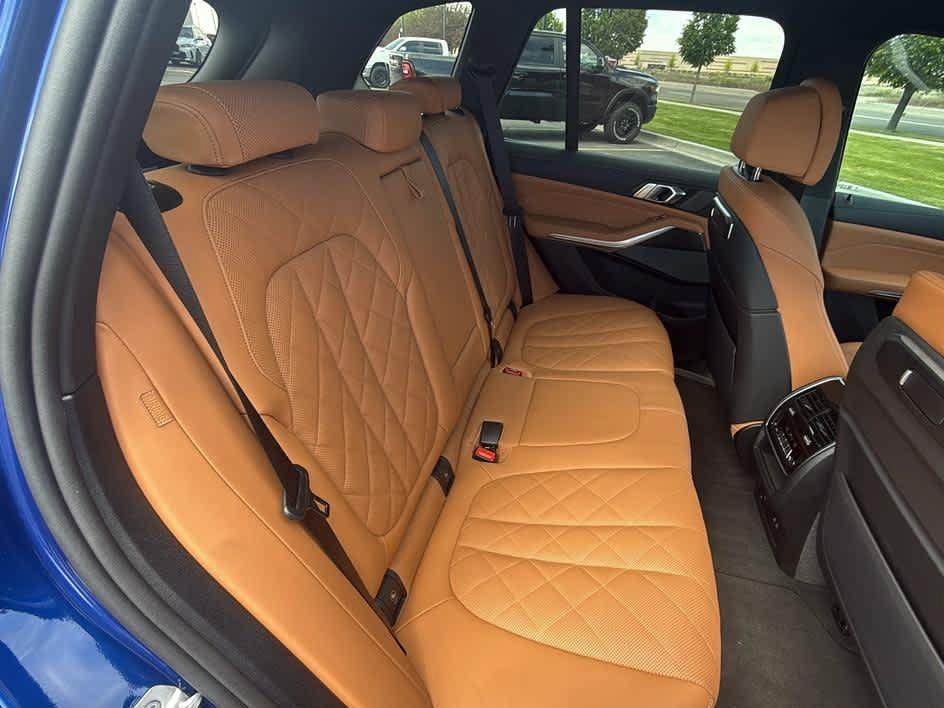 Used 2026 BMW X5 M60i AWD/4WD image 32