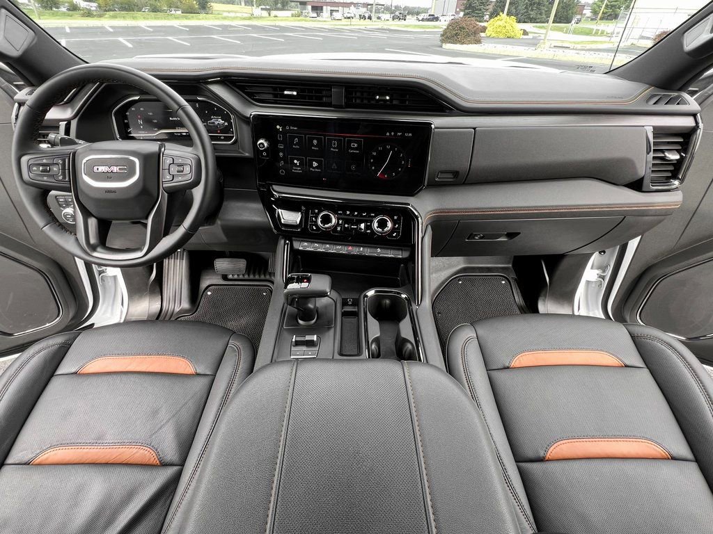 Used 2024 GMC Sierra 1500 AT4 image 3