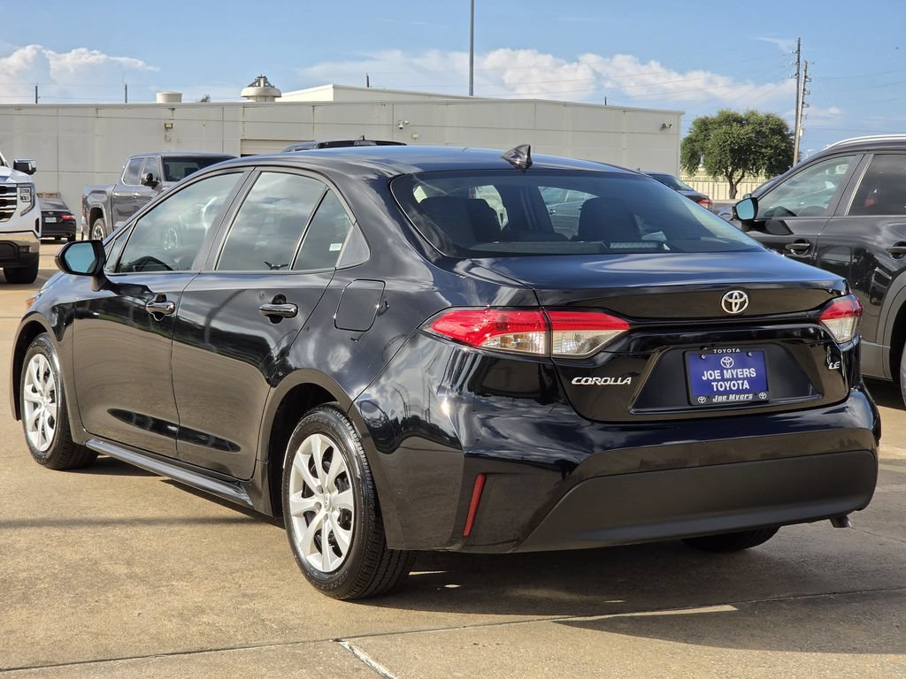 Used 2026 Toyota Corolla LE FWD image 7