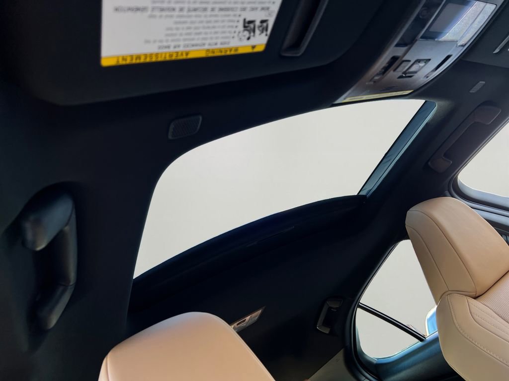 New 2025 Lexus UX 300h AWD image 4