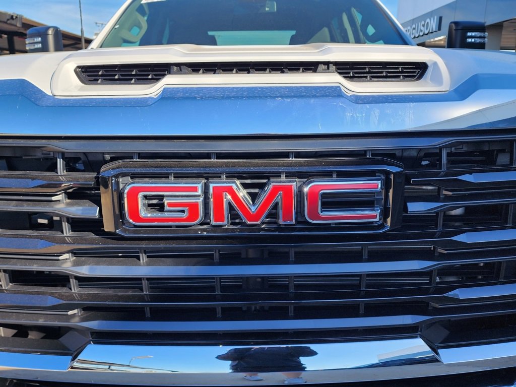 New 2026 GMC Sierra 2500 Pro w/ Convenience Package image 9