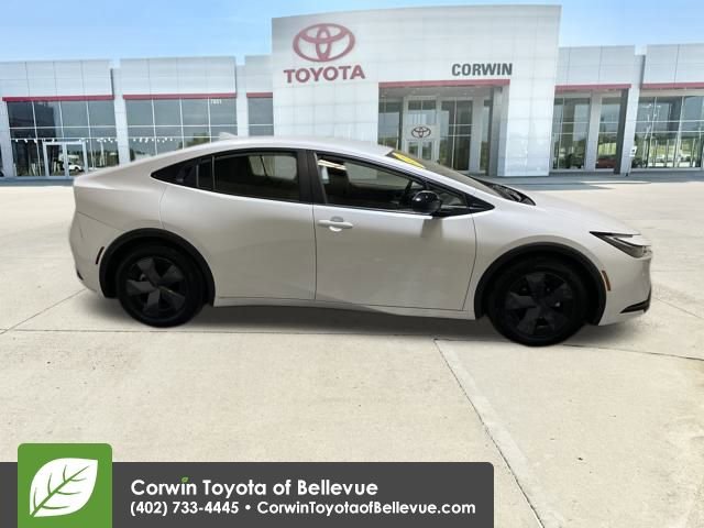 Used 2024 Toyota Prius LE image 6