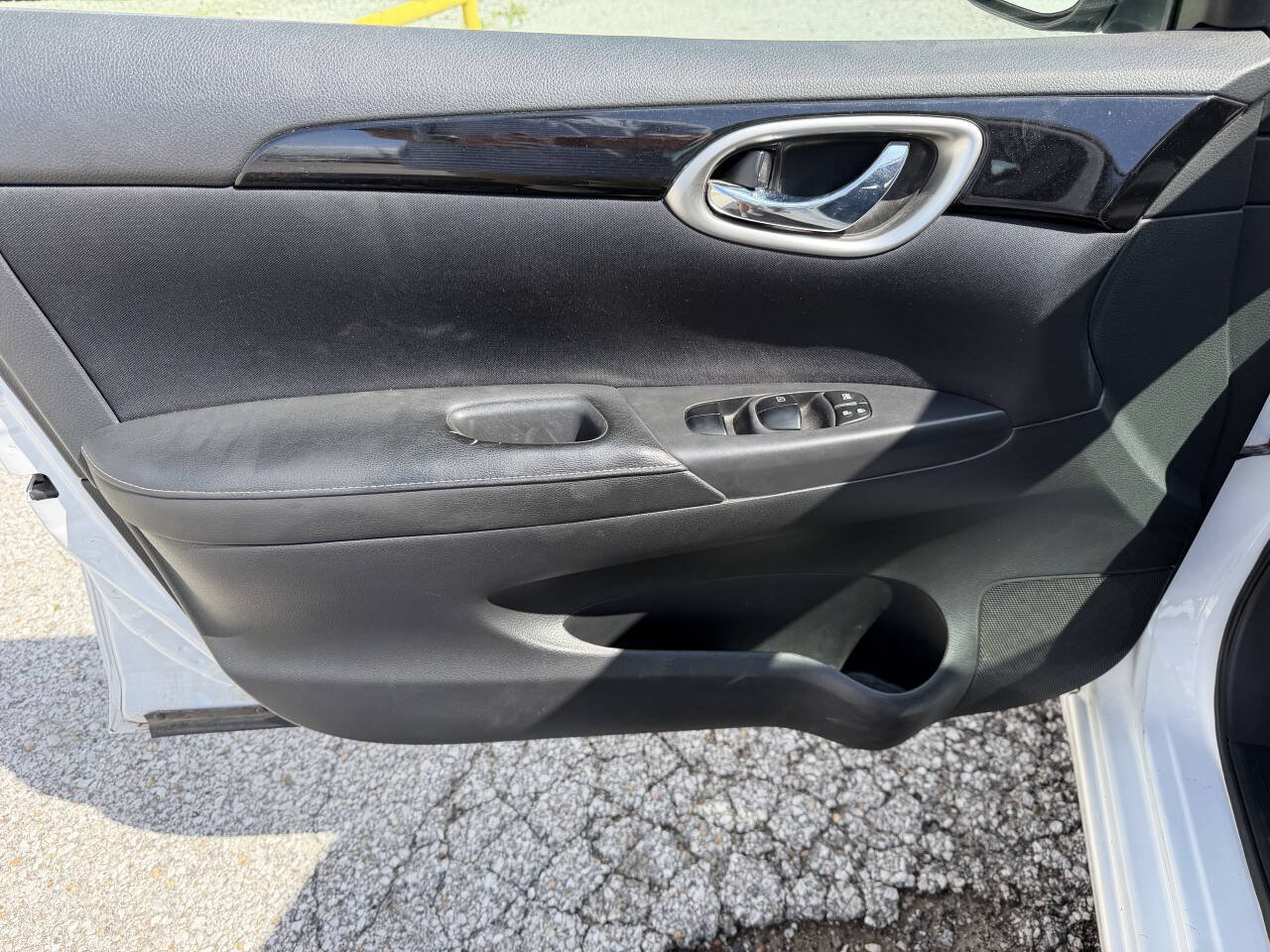 Used 2018 Nissan Sentra SV FWD image 13