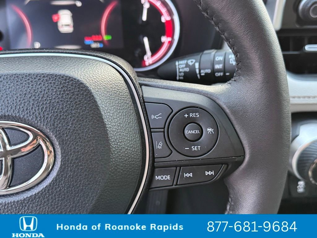 Used 2023 Toyota RAV4 XLE Premium image 21