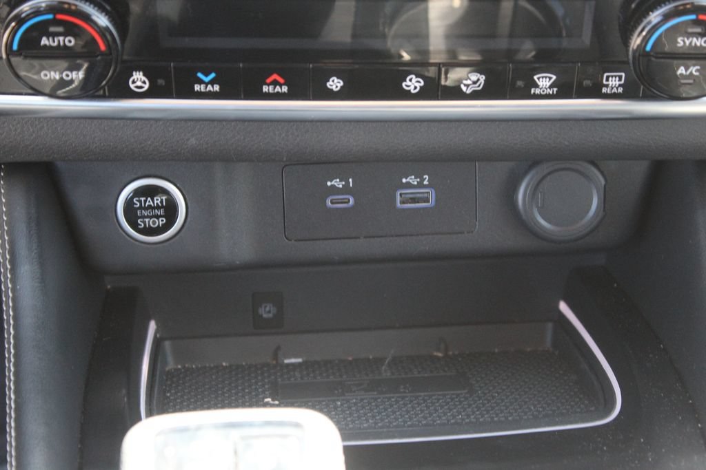 Used 2023 Nissan Rogue Platinum w/ Platinum Premium Package FWD image 23