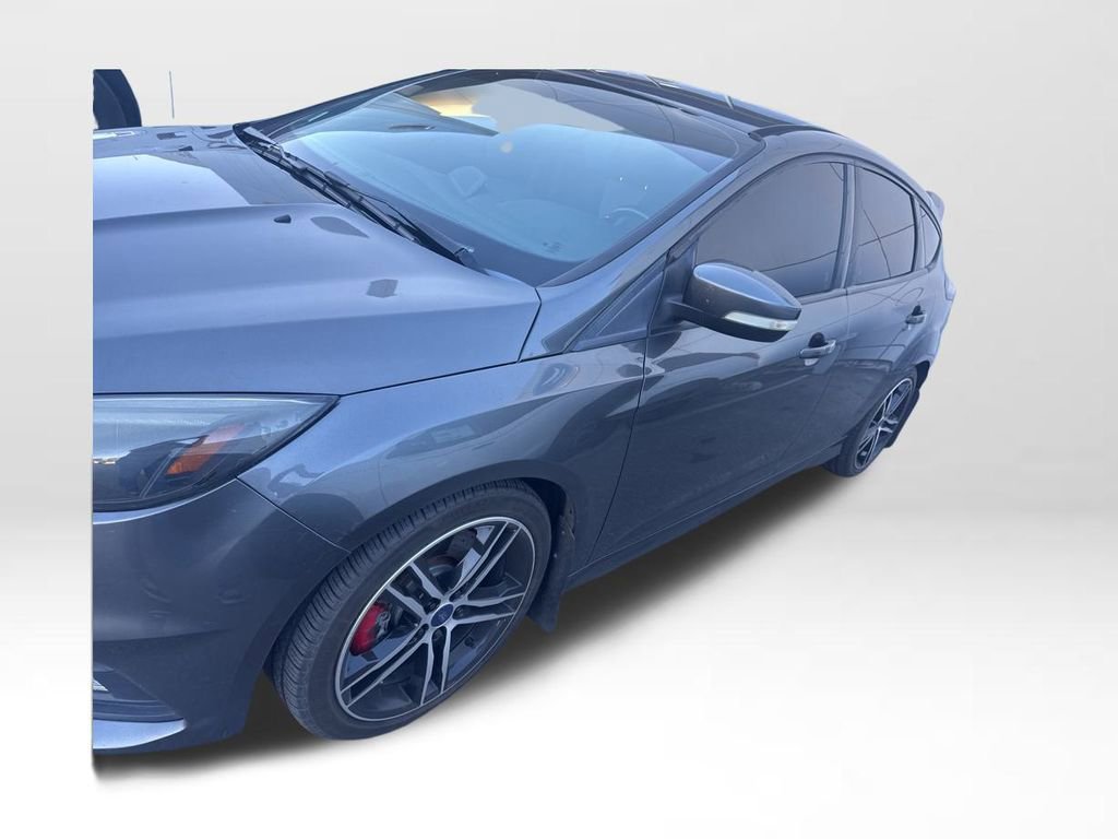 Used 2018 Ford Focus ST image 9