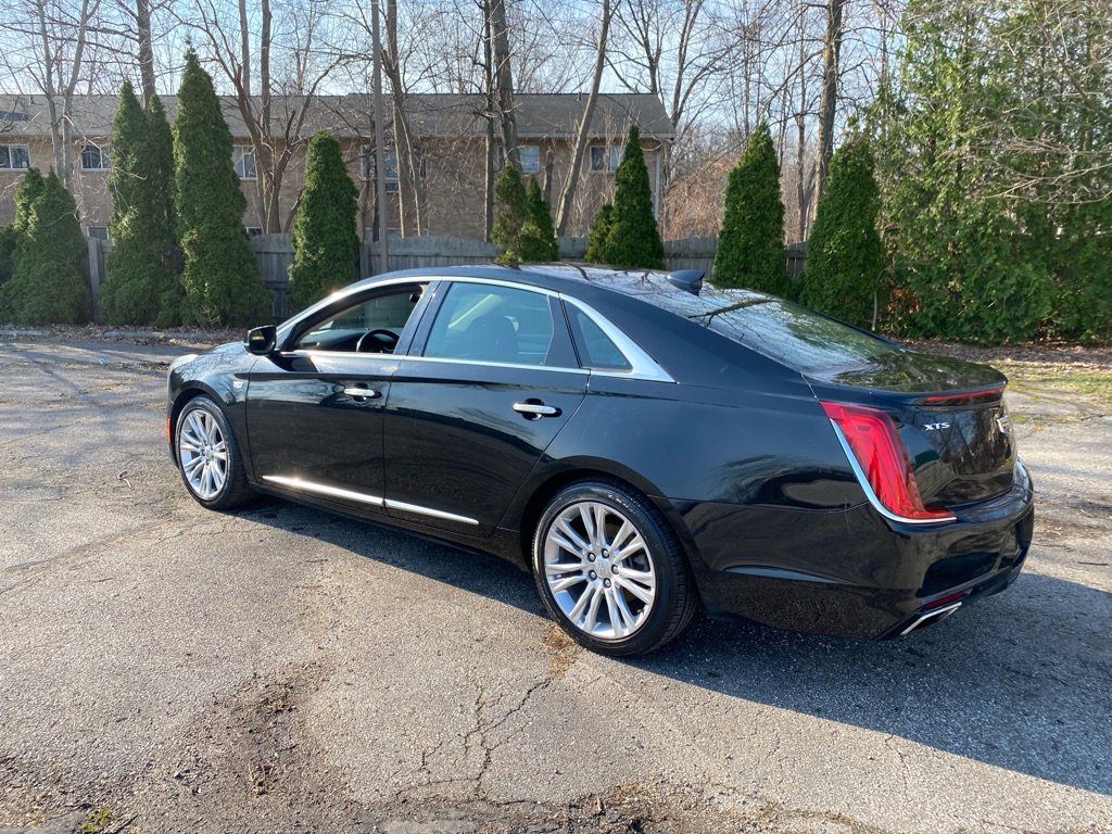 Used 2019 Cadillac XTS Luxury image 3