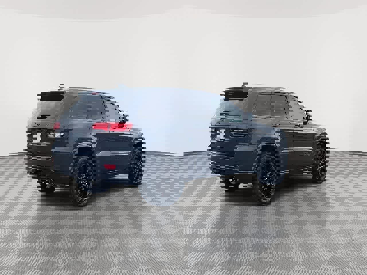 Used 2017 Jeep Grand Cherokee Altitude image 8