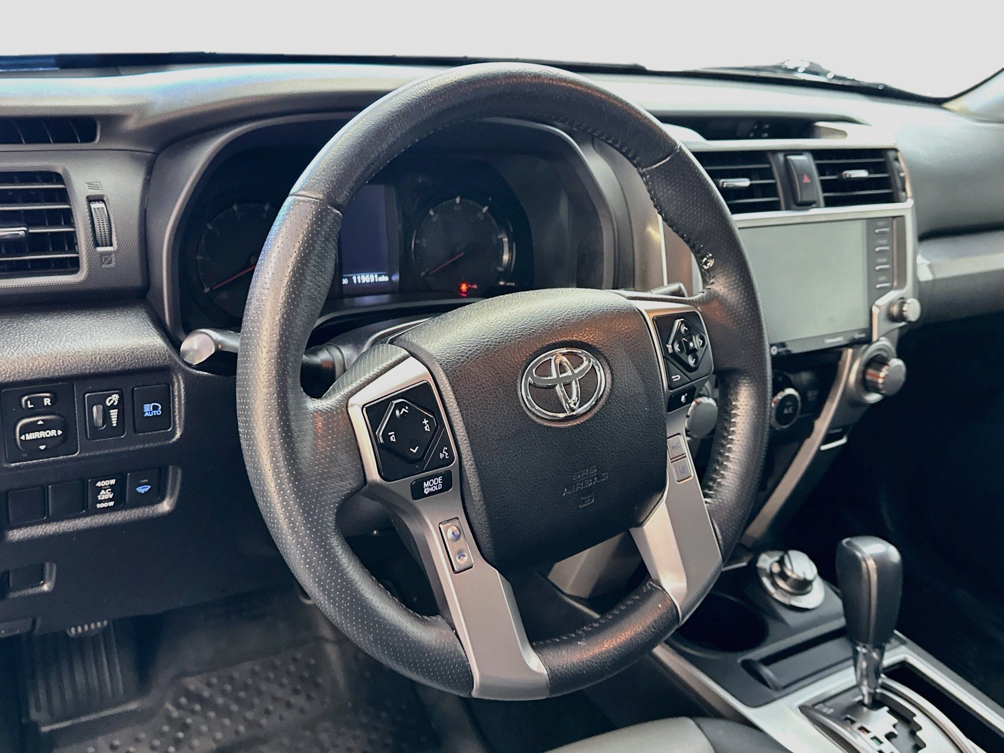 Used 2022 Toyota 4Runner SR5 Premium w/ Moonroof Package AWD/4WD image 18