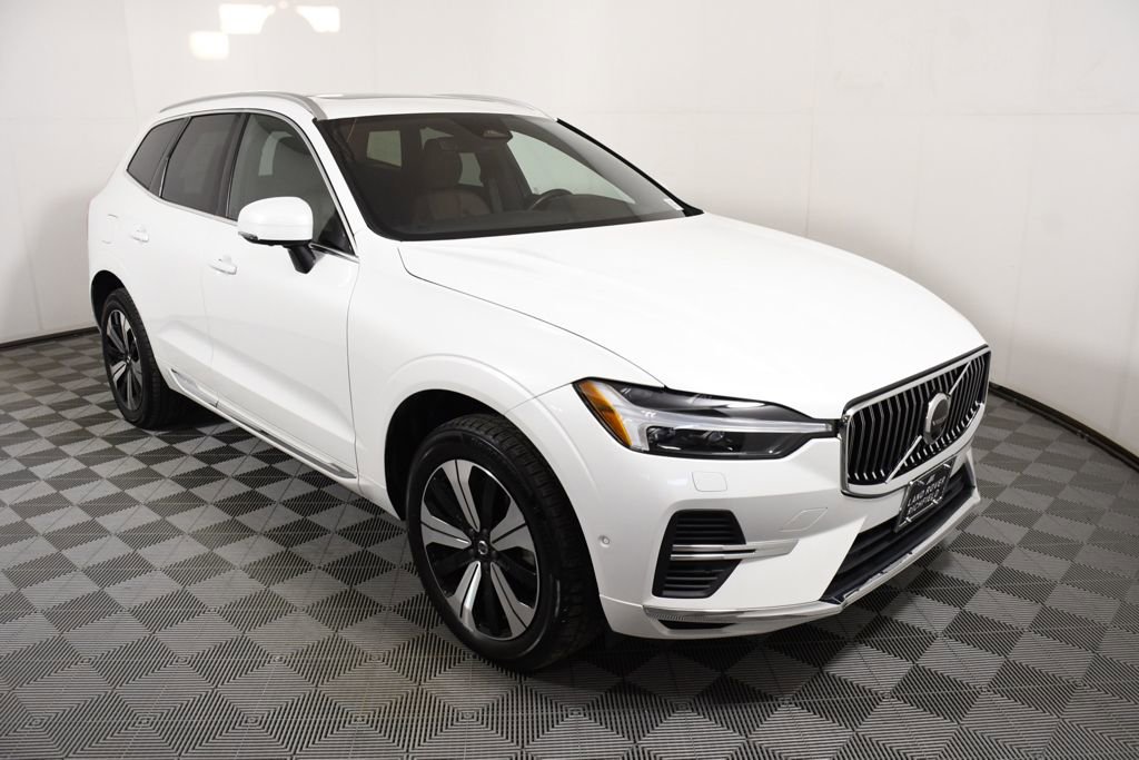Used 2023 Volvo XC60 T8 Plus image 9
