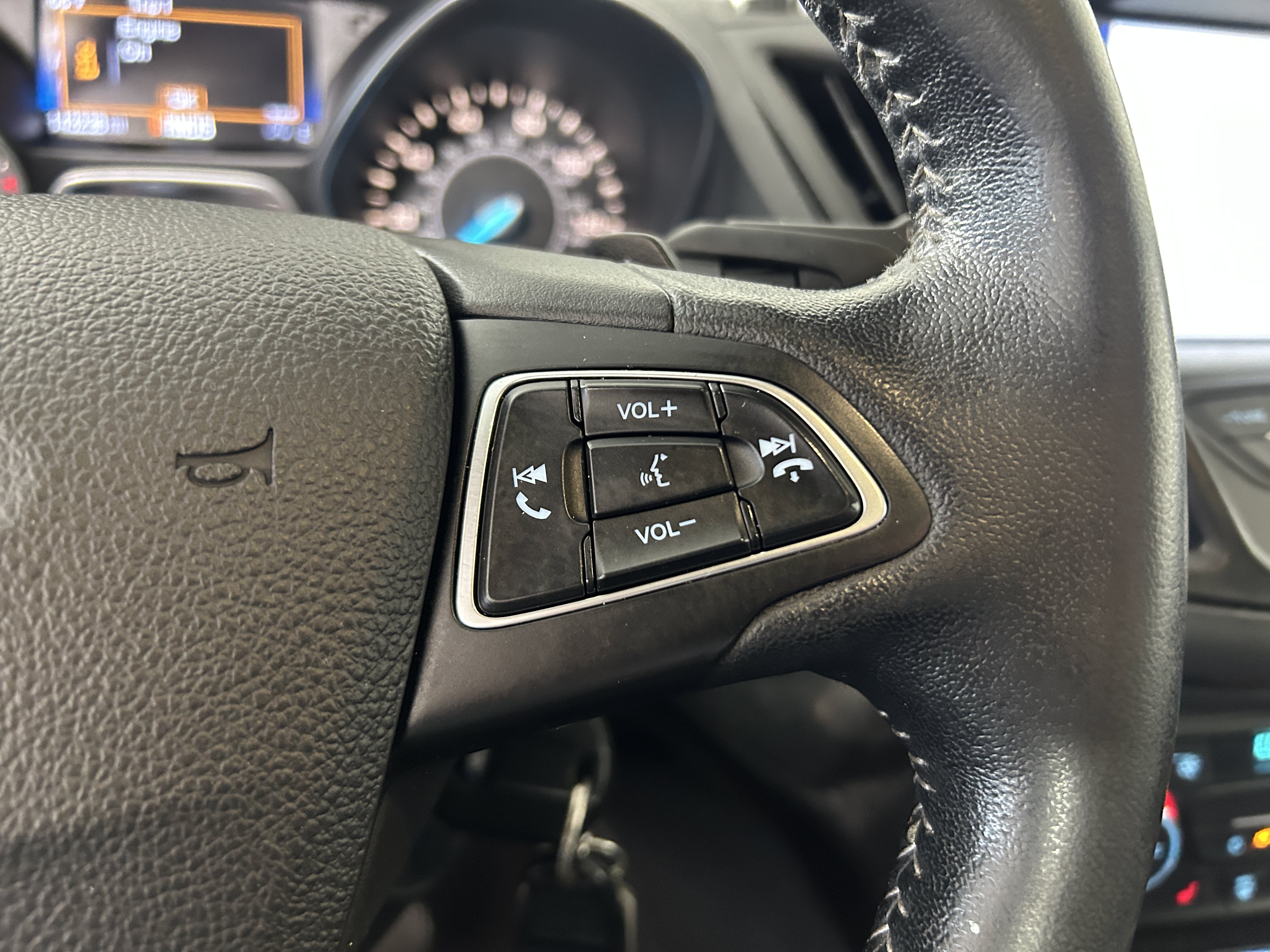 Used 2017 Ford Escape SE w/ Equipment Group 201A AWD/4WD image 14