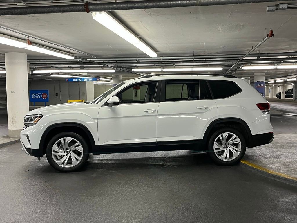Certified 2023 Volkswagen Atlas SE w/ Panoramic Sunroof Package AWD/4WD image 35