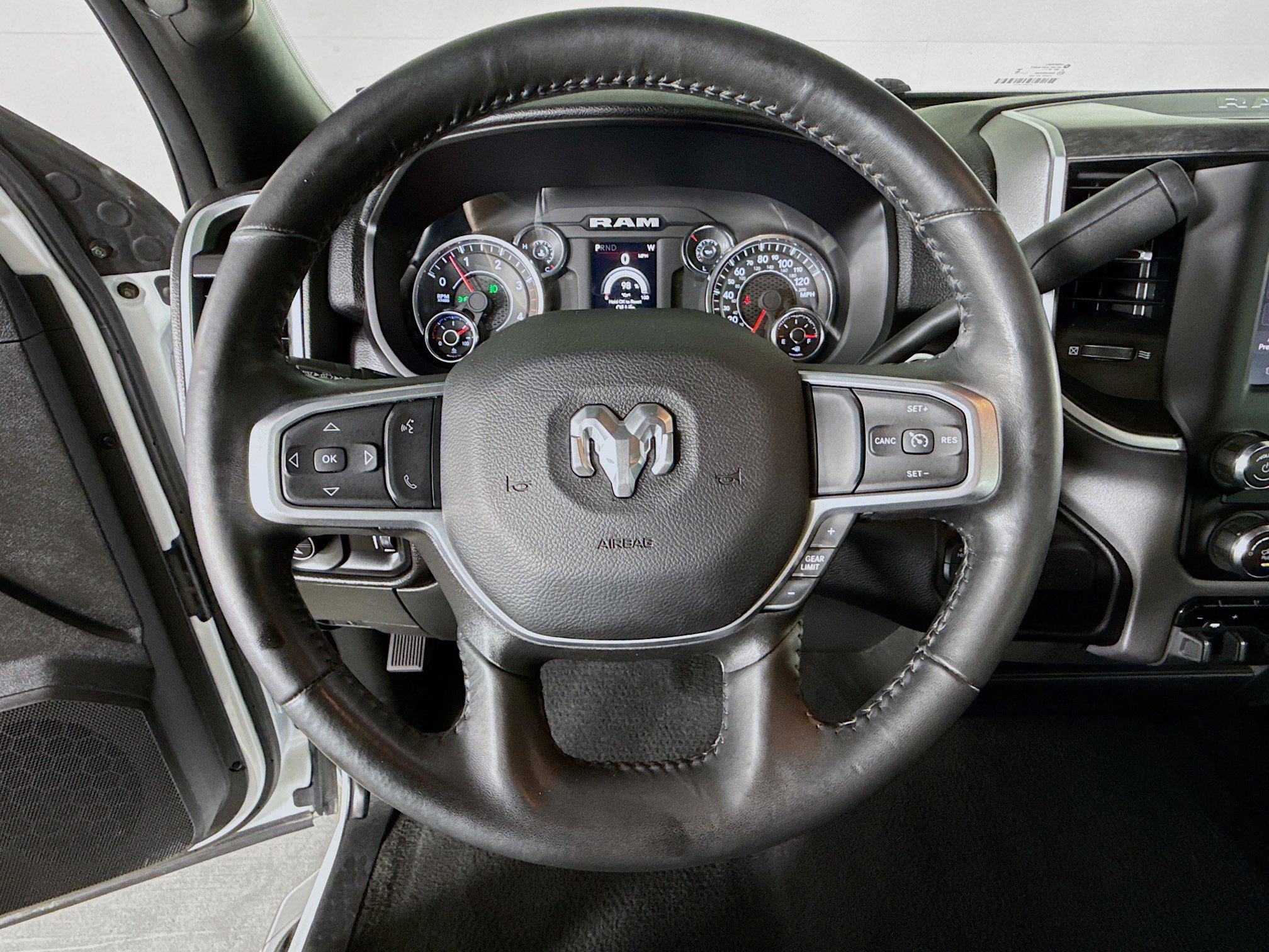 Used 2024 RAM 2500 Big Horn AWD/4WD image 11