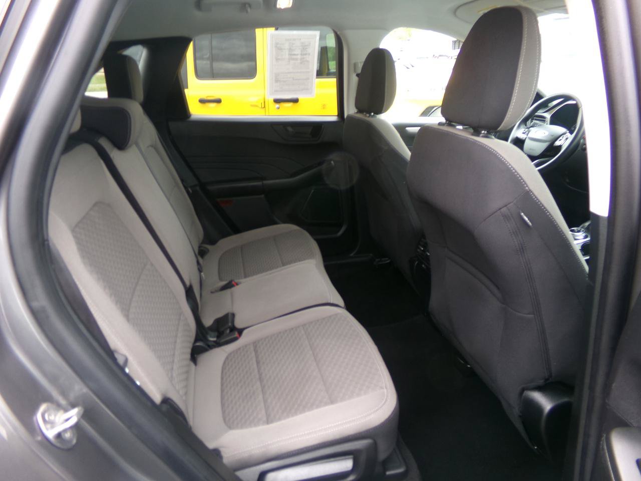 Used 2022 Ford Escape SE w/ SE Sport Appearance Package AWD/4WD image 35
